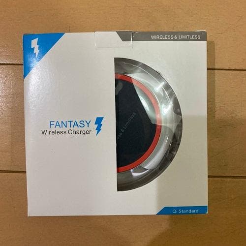 置くだけ簡単！ ワイヤレス充電器 コードレス Qi規格 省スペース ブラック