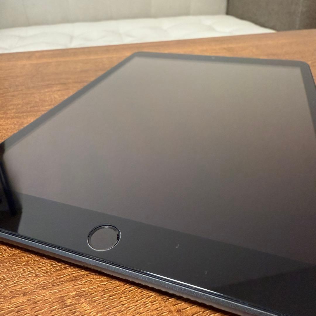 【期間限定】Apple iPad 第7世代 フィルム/ケース付き