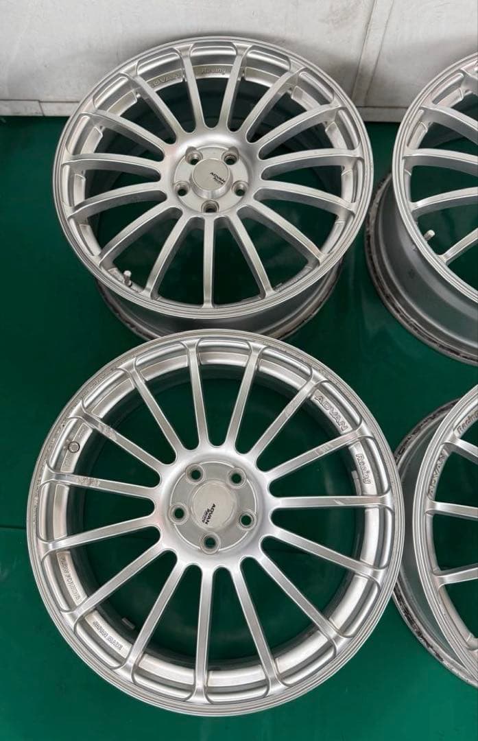 シ*ー様 ADVAN Racing RT 18×7J+50 5H- PCD100