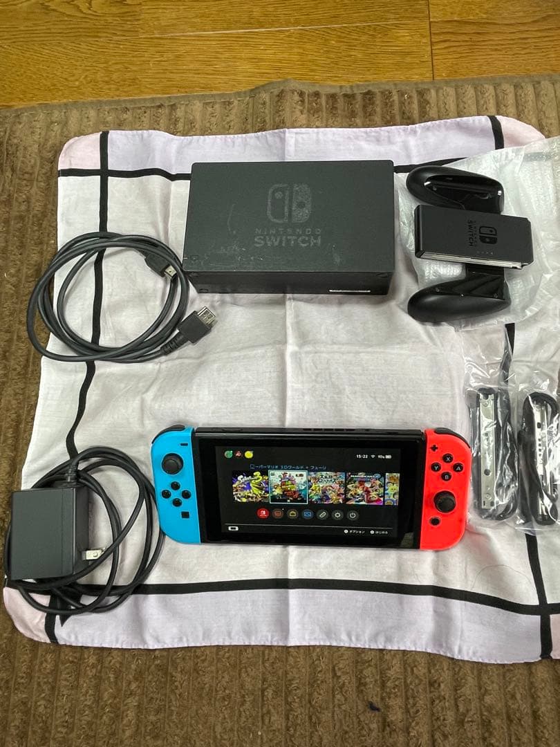Nintendo Switch 本体 ジョイコンおまけ。 他の付属品、箱あり