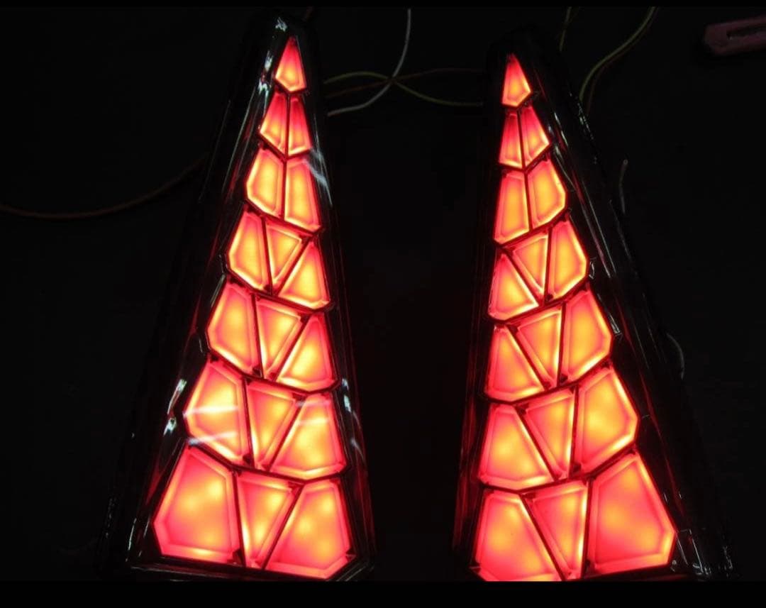 AVEST シーケンシャルリフレクター（スモーク） ヴォクシー/ノア