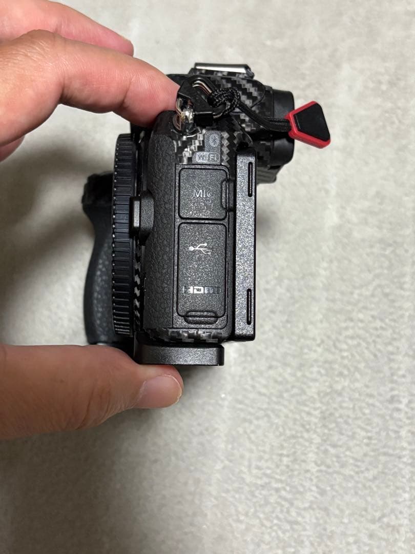 Nikon Z50 ミラーレス一眼 本体 バッテリー2個とマニュアルレンズ付き