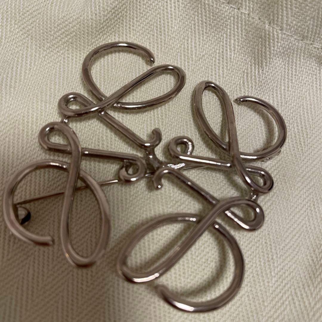 LOEWE アナグラムブローチ【購入証明書あり】