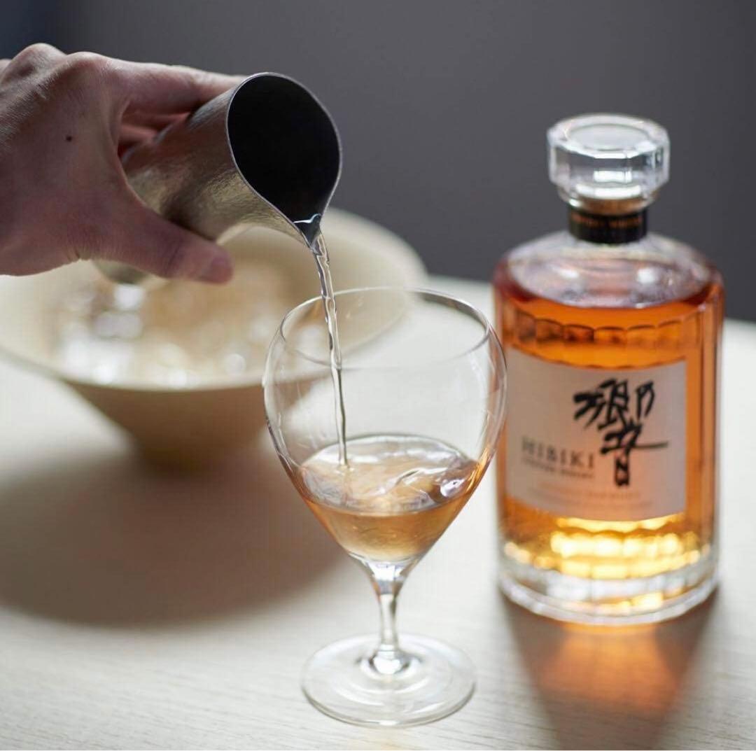 残り1つ！サントリー ウイスキー 響 BLENDER'S CHOICE
