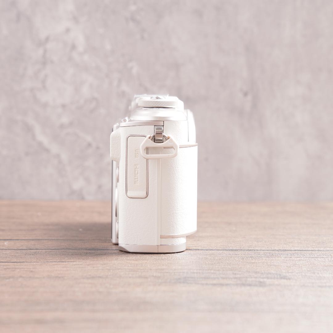 ショット数462回で新品級✨自撮り✨OLYMPUS PEN E-PL10　989