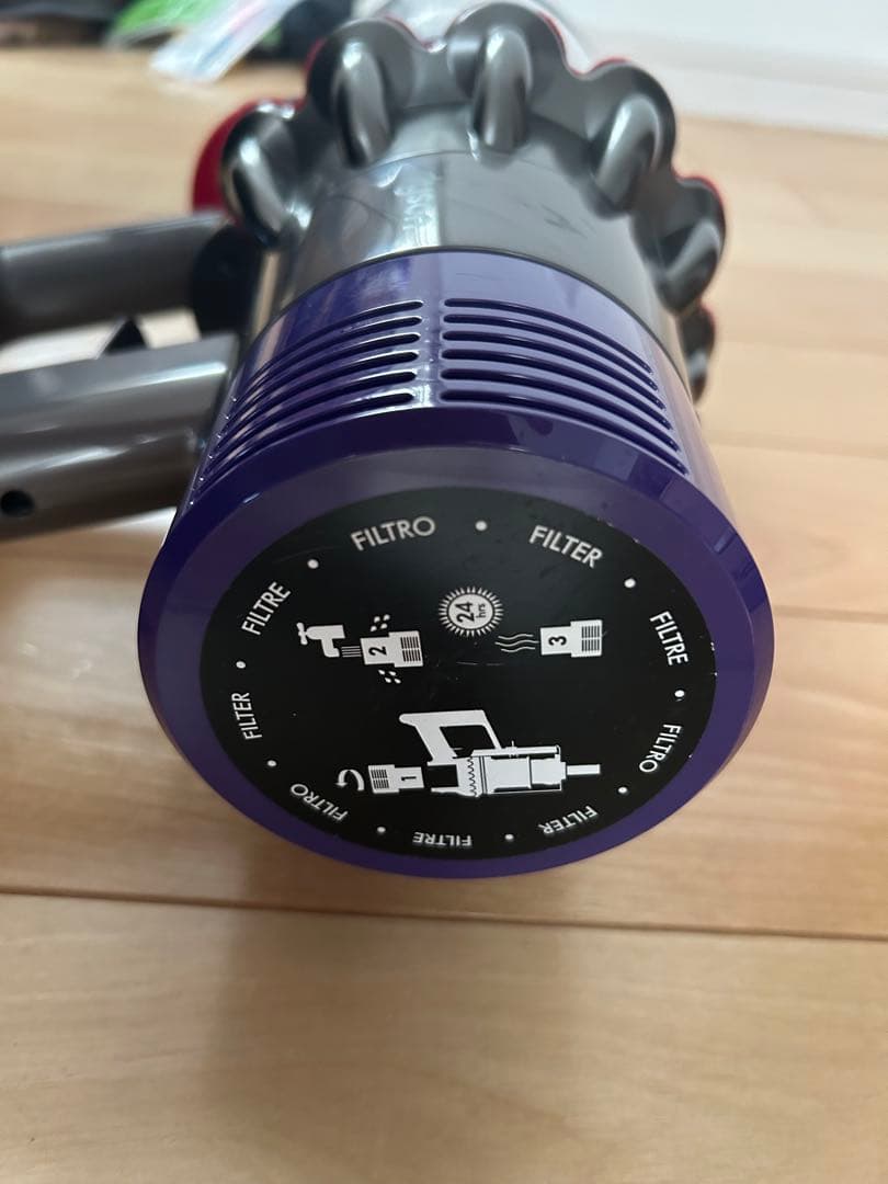 DYSON cyclone v10コードレスクリーナー