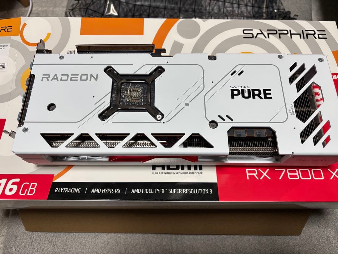 グラフィックボード・グラボ・ビデオカード SAPPHIRE PURE RX7800xt 16GB OC
