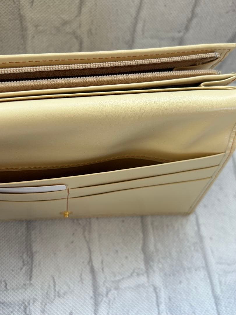 【新品未使用】キタムラ 長財布 花柄 ベージュ クリーム