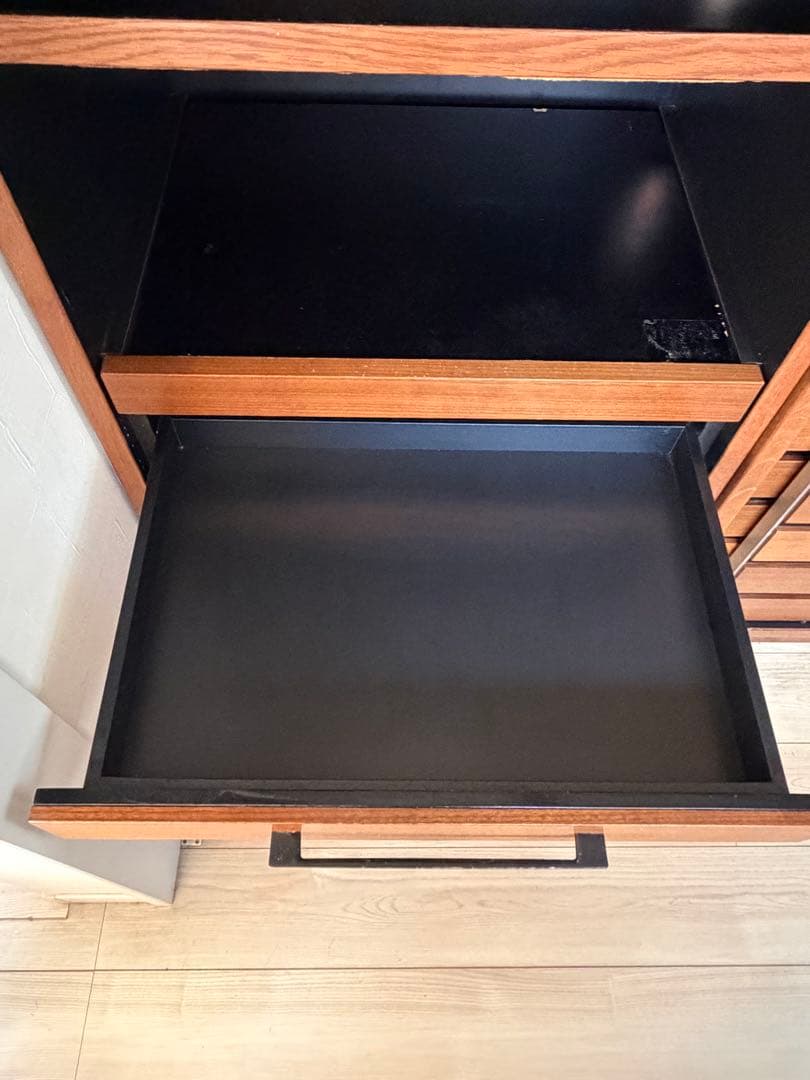 シギヤマ家具工業　ウォールナット突板　食器棚　レンジボード　炊飯器スペースあり