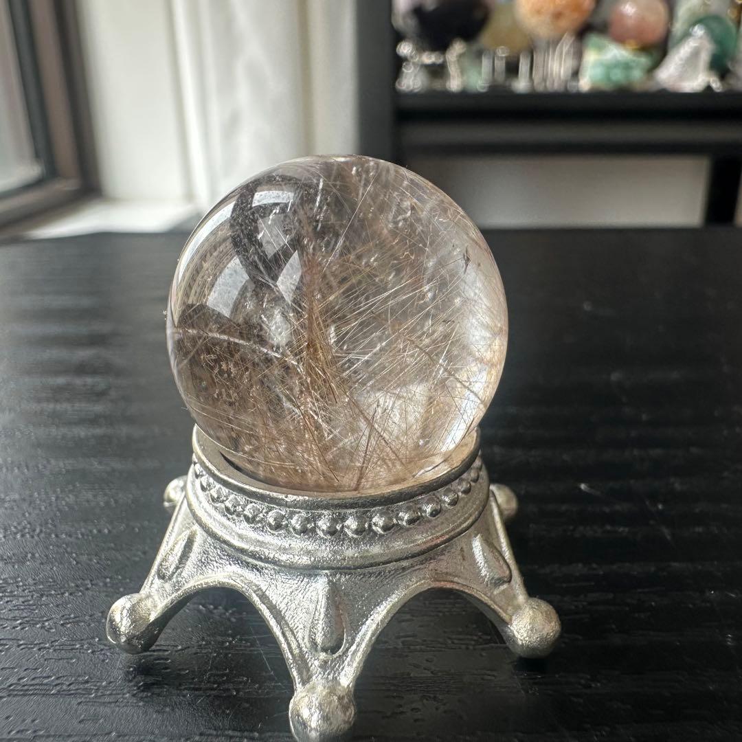 天然石ルチルクォーツのスフィア　丸玉　置物NO.050505