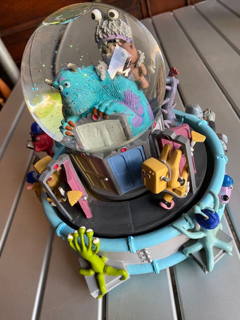 モンスターズ・インク スノードーム　オルゴール　フィギュア　ディズニー　レア