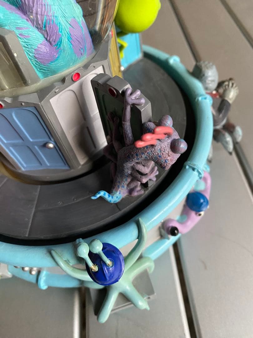 モンスターズ・インク スノードーム　オルゴール　フィギュア　ディズニー　レア