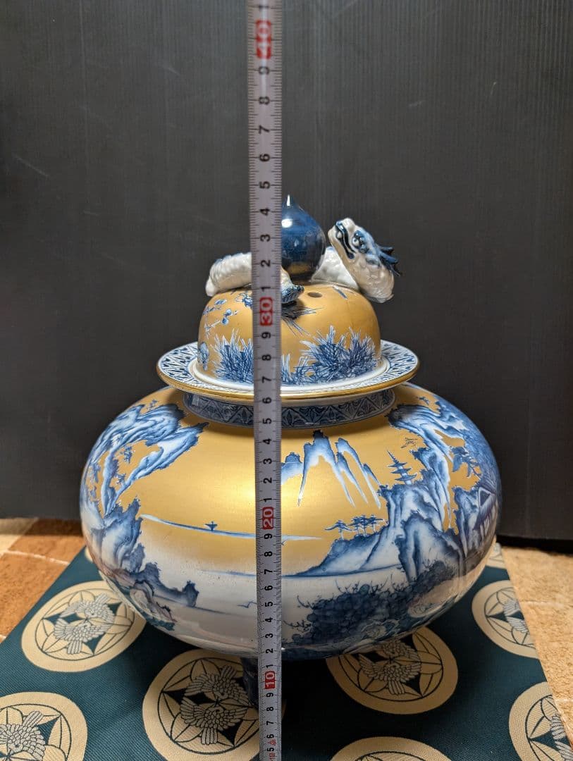 ドラゴン装飾の特大香合 高さ約20cm