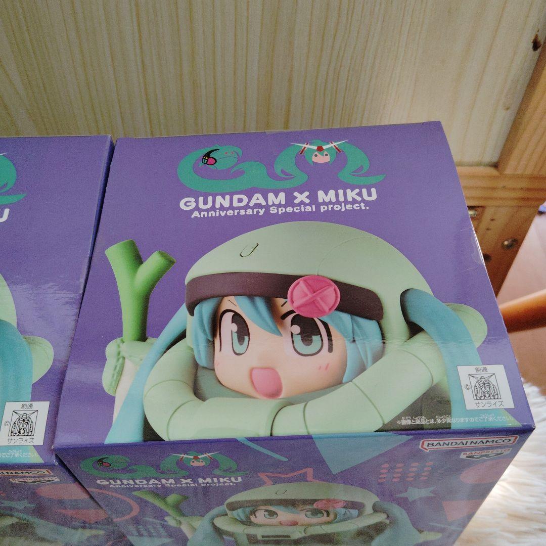 ガンダム45周年×初音ミク　フィギュア　ザクぐるみ　【初音ミクVer.】