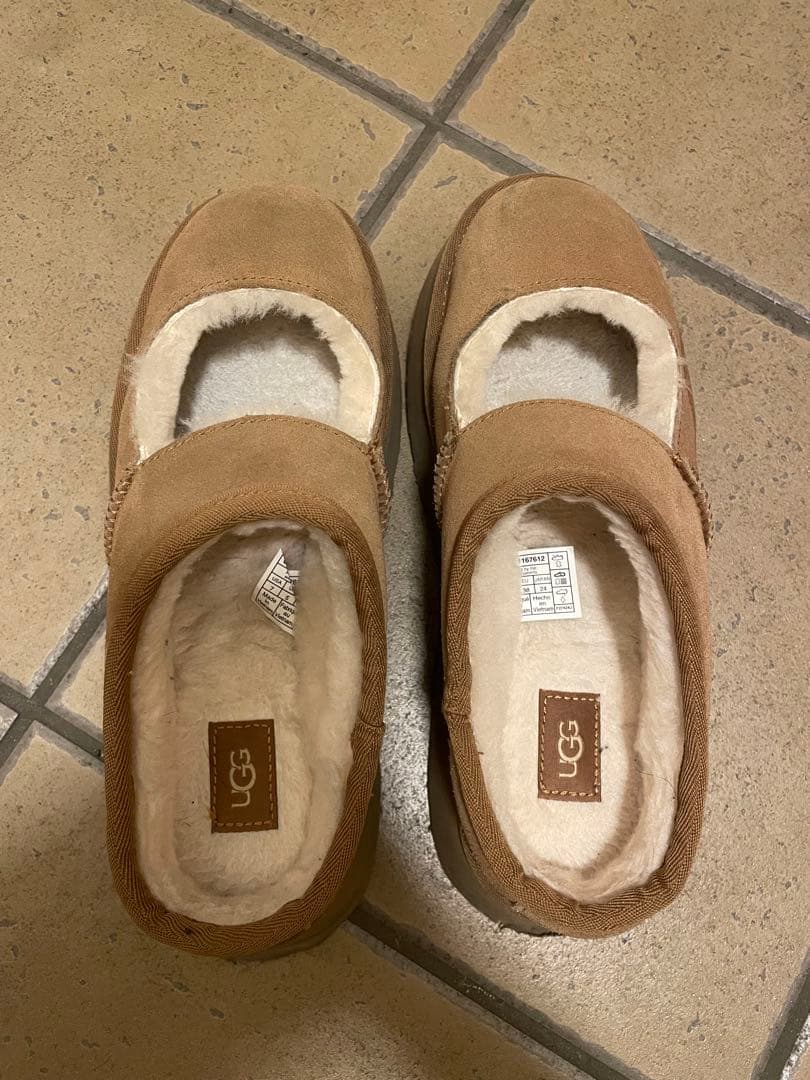 【アオガエル】UGG アグ　ビア　メリージェーン　ライトブラウン系