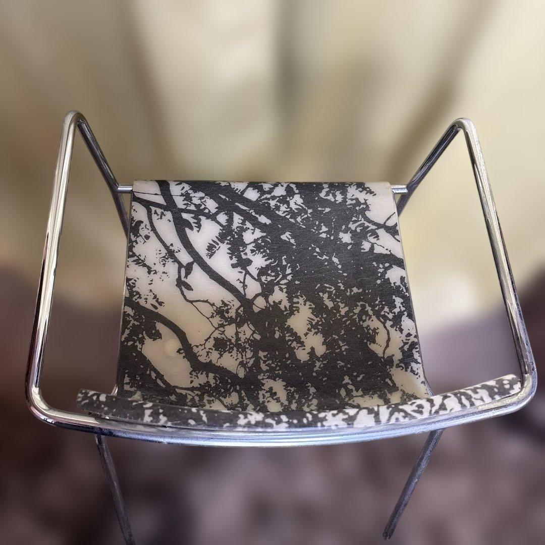 Creare スタッキングチェアー