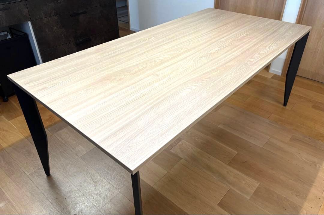 キッチンハウス　ダイニングテーブル