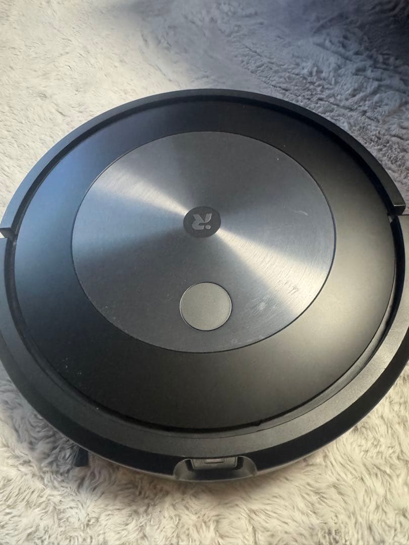 iRobot Roomba j7+ 本体