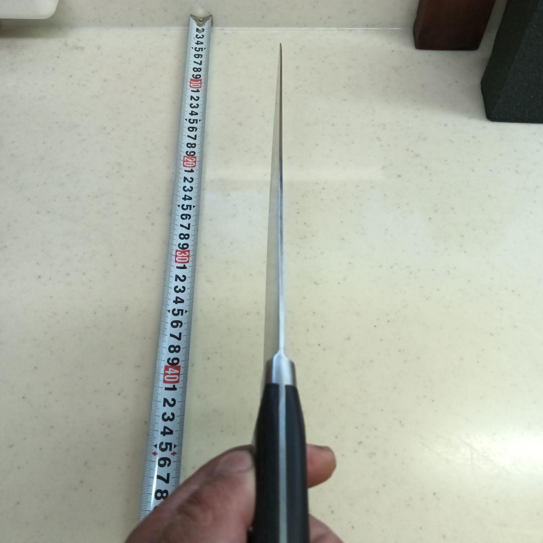 刃渡り約３１cmの牛刀　龍王