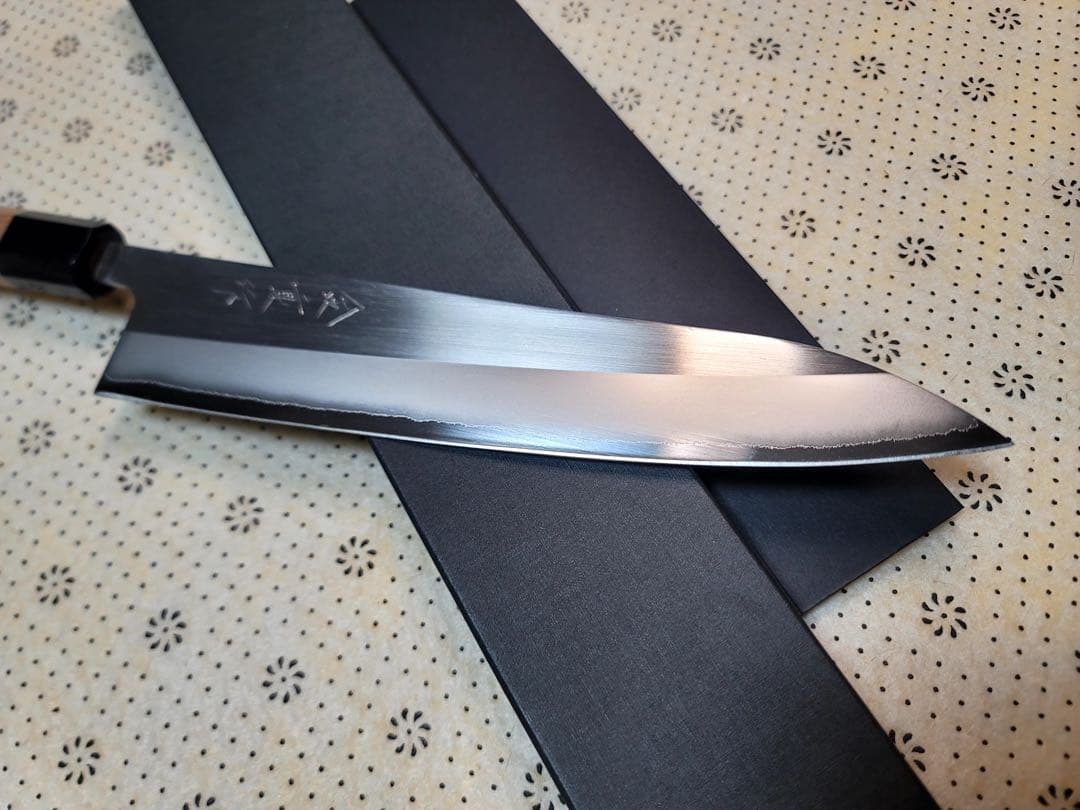 金重　カネシゲ　研き　白一鋼ステンクレッド　牛刀　240