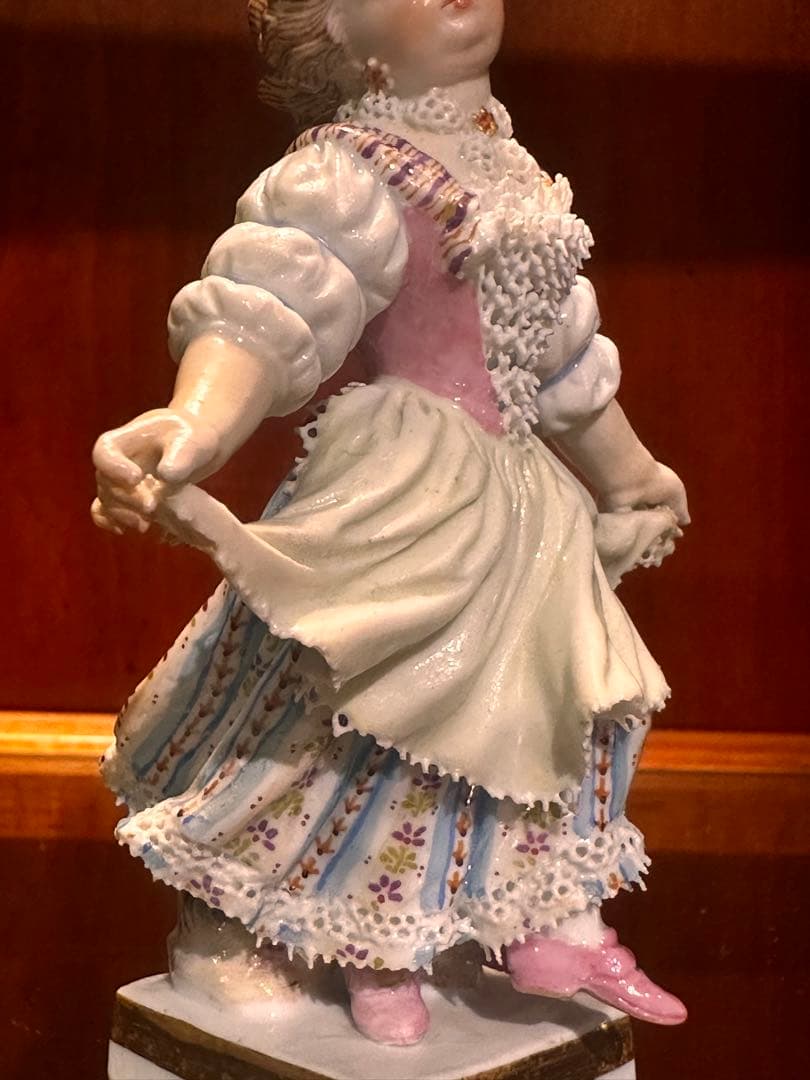 Meissen マイセン フィギュリン　人形 踊る少女