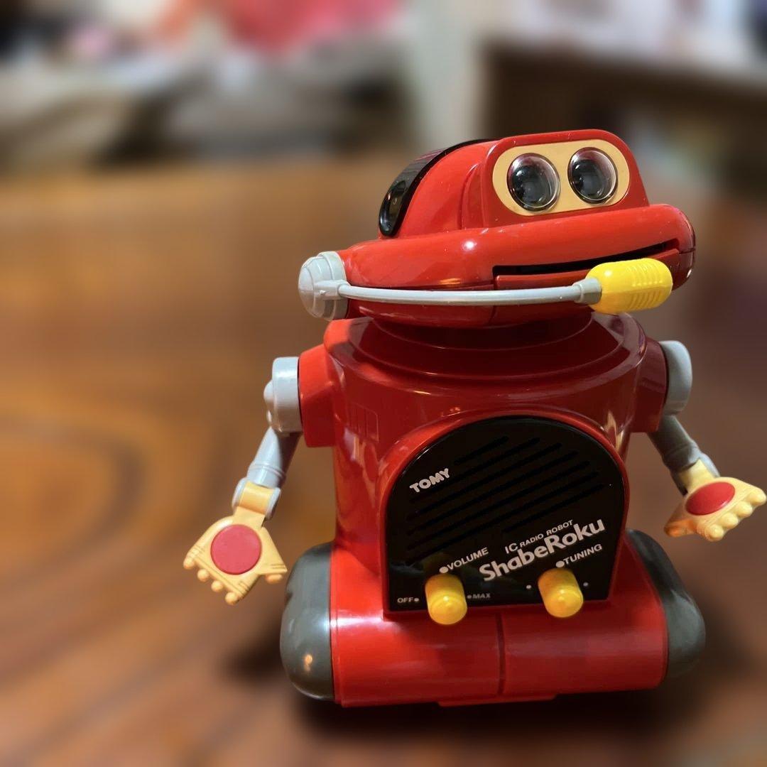 TOMY Shabekuro 赤いロボット