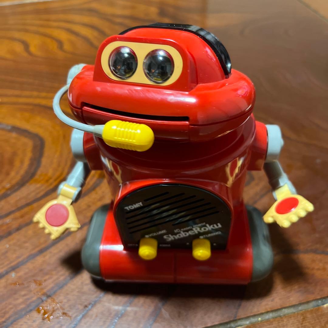 TOMY Shabekuro 赤いロボット