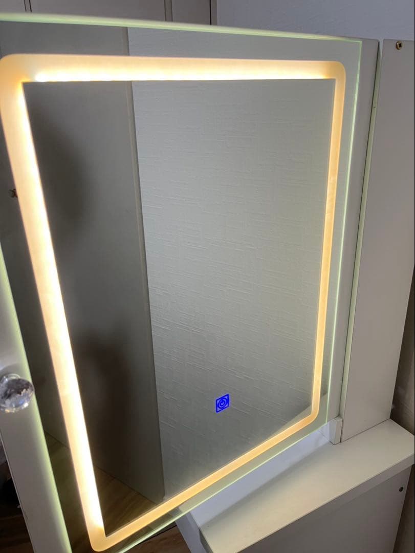 【値下げ！！】ホワイトLEDライト付きドレッサー(引き取り限定)