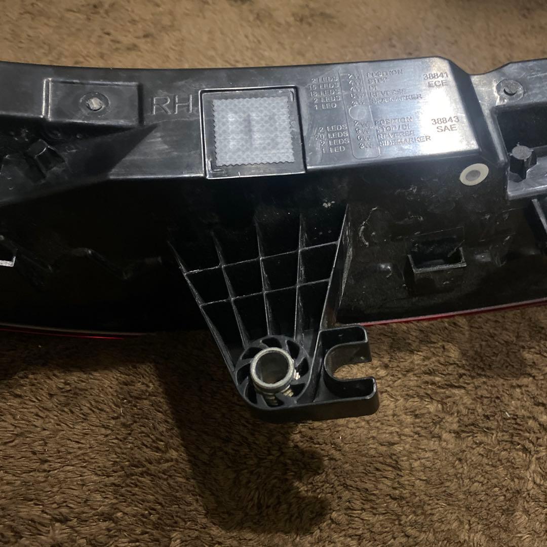 Mercedes-Benz GT43 テールランプ　右