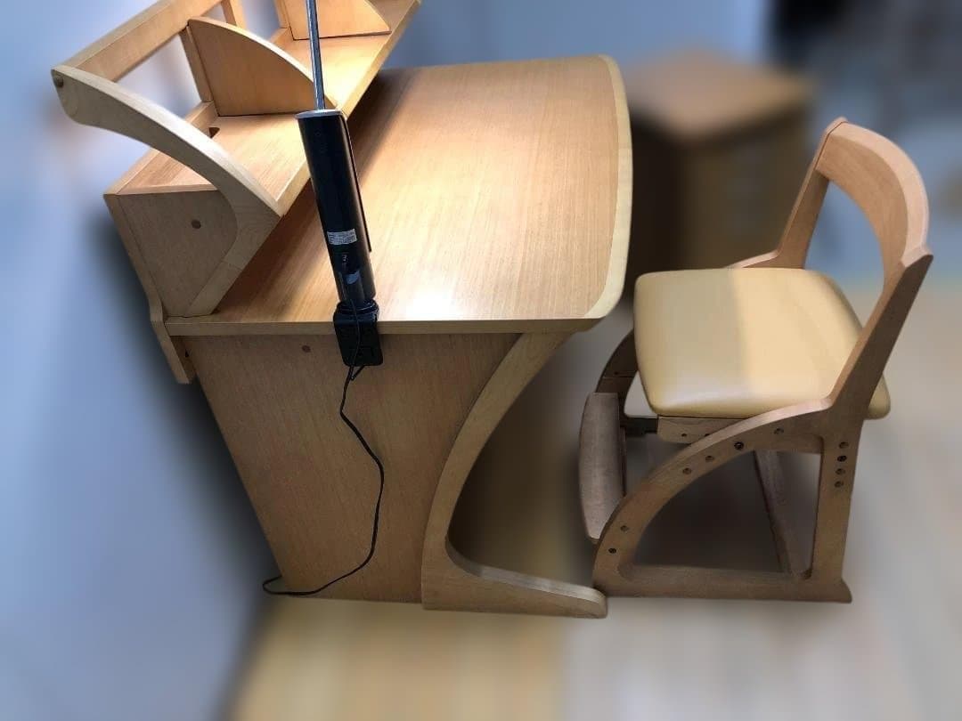 ③椅子　送料無料 カリモク 学習机4点セット ナチュラル 強机　88321