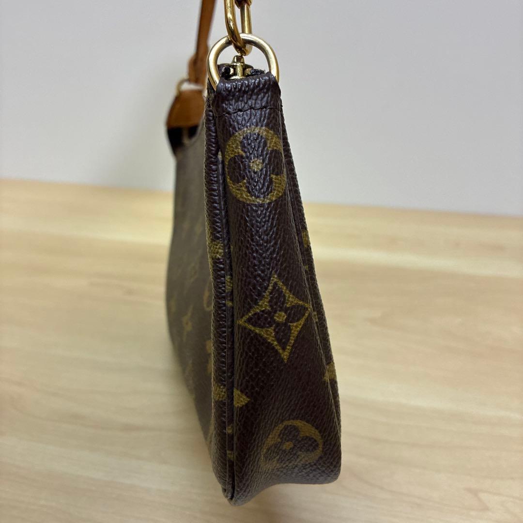 ルイヴィトン　モノグラム　アクセサリーポーチ　ミニバッグ　アクセソワール