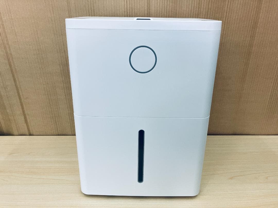 ☆超美品☆2025年製2025年製 YAMAZEN 除湿機 YDC-J03(W)