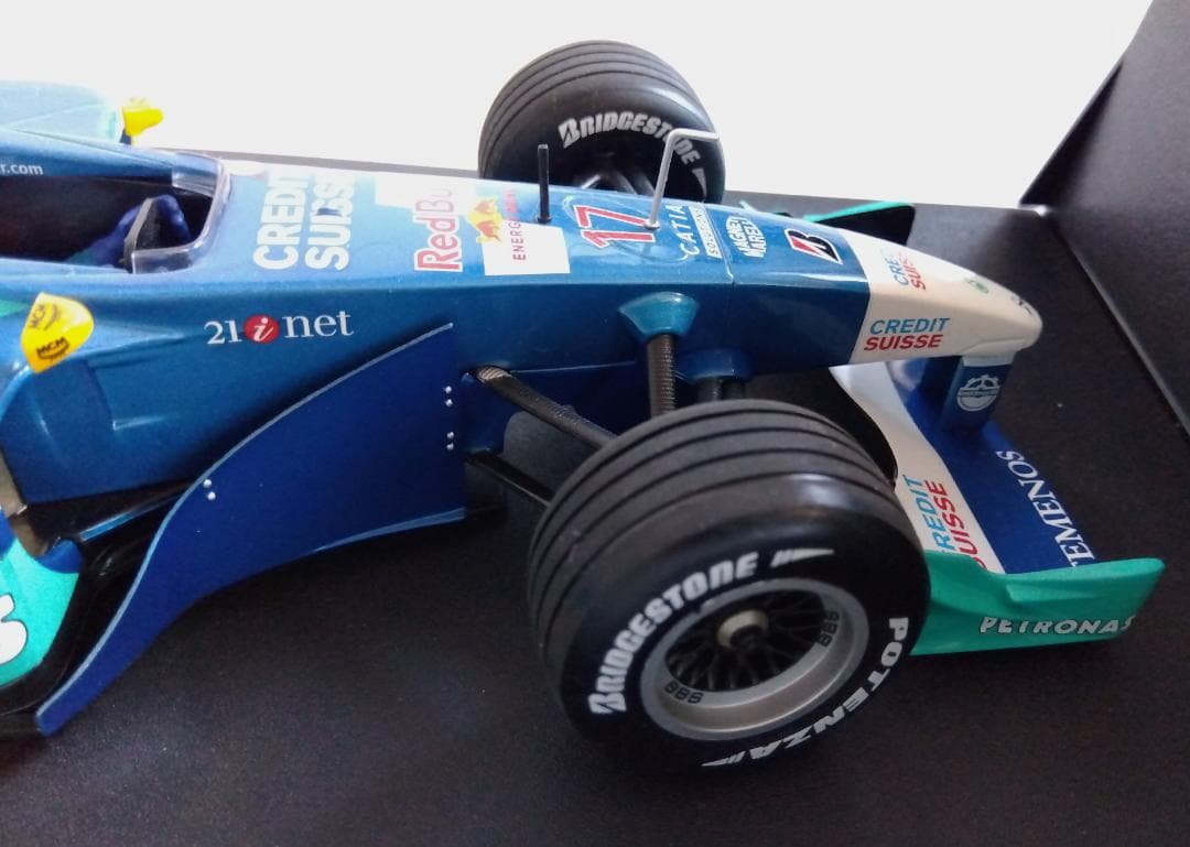PMA 1/18 レッドブル ザウバー ペトロナス C20 K.ライコネン