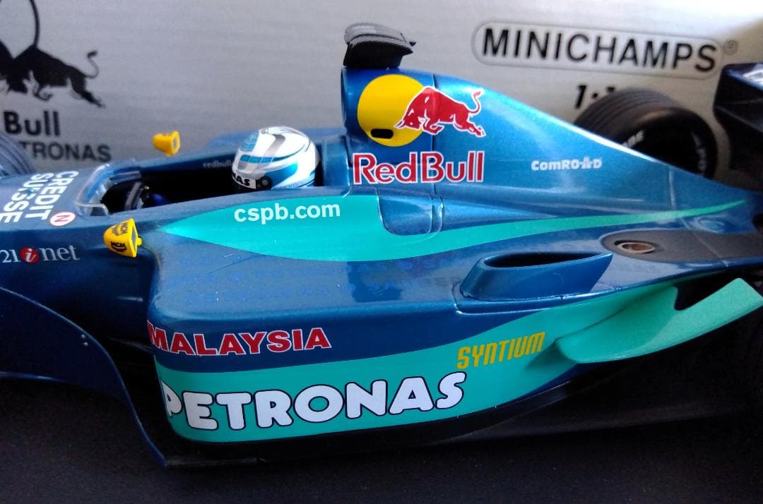 PMA 1/18 レッドブル ザウバー ペトロナス C20 K.ライコネン