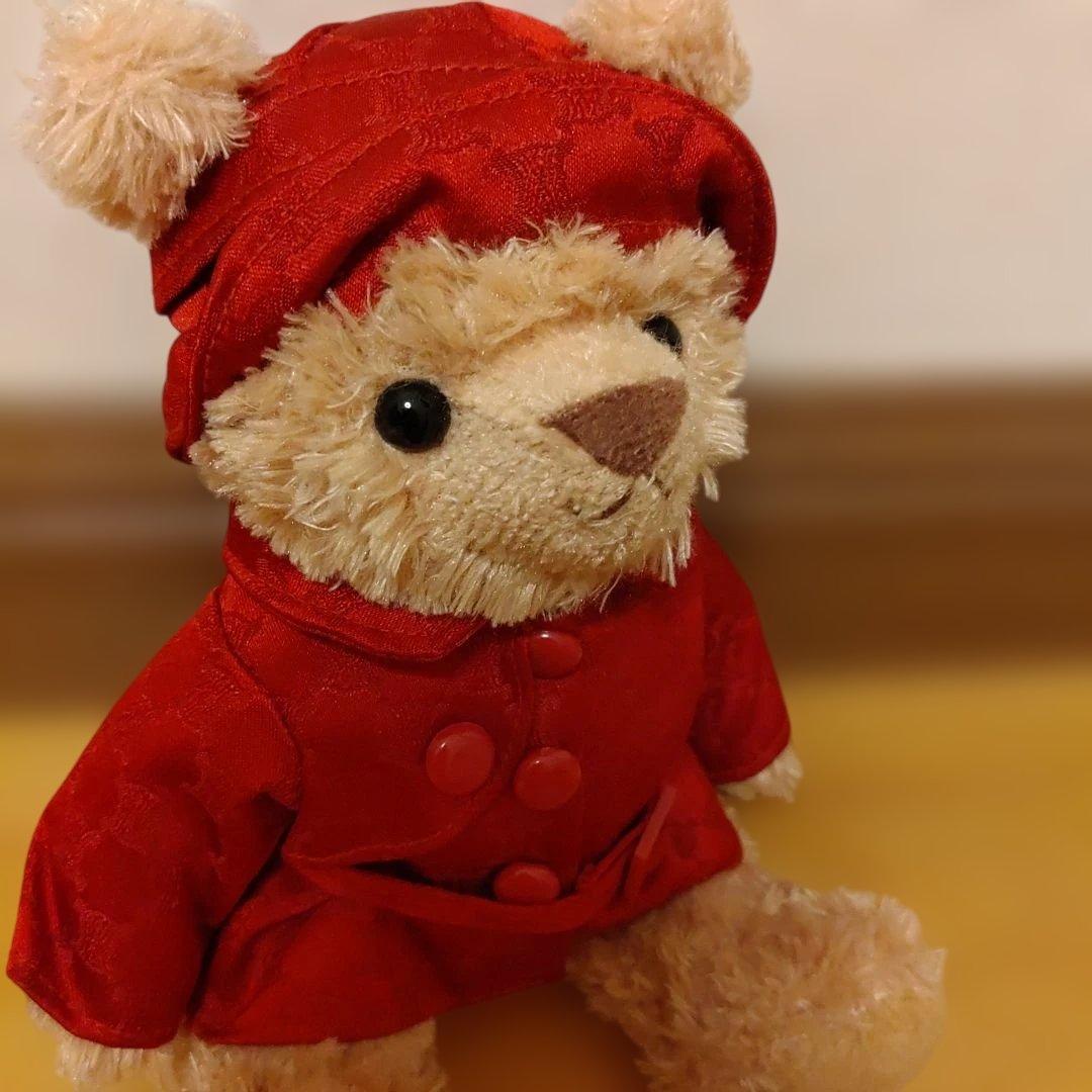 セリーヌ　　セリーヌのレッドコートベア