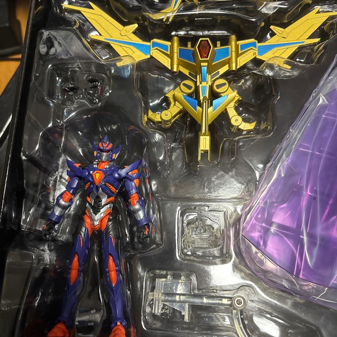 合体竜人DXダイナゼノン　グリッドナイト&ゴルドバーンセット　カイゼルグリッド