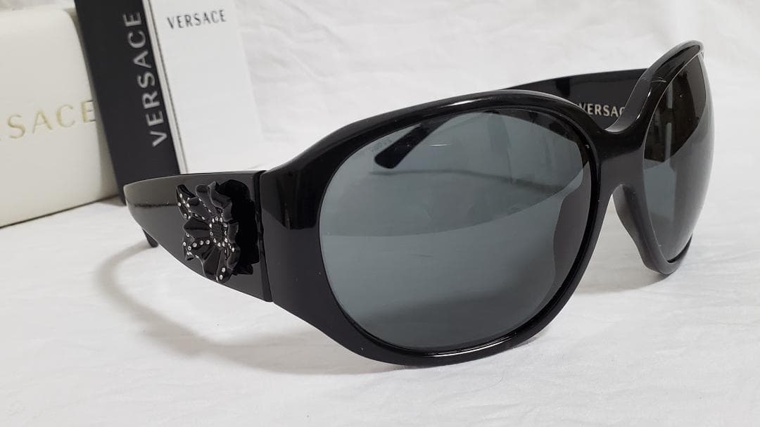 正規レア ヴェルサーチ ローズ ビジュー フラワーアートサングラス黒 花 付属有