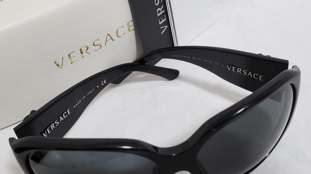 正規レア ヴェルサーチ ローズ ビジュー フラワーアートサングラス黒 花 付属有