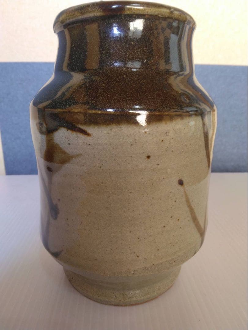 人間国宝「浜田庄司」作　鉄絵花瓶　共箱付　無疵完品　真作保証品