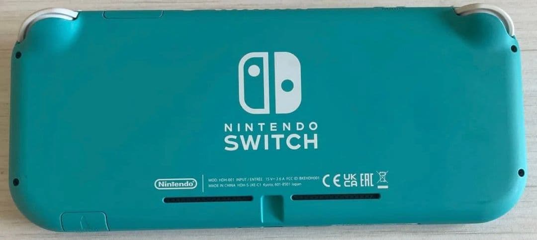 Switch lite、ソフト2本（Stray、ファイアーエムブレム風花雪月）