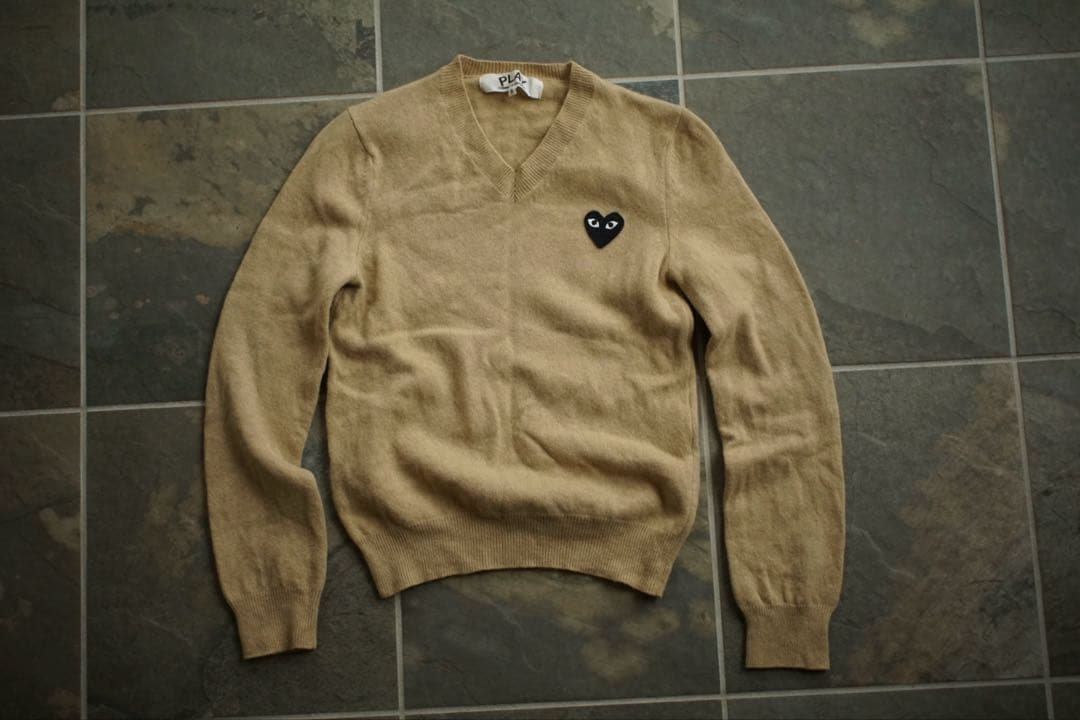 play comme des garcons vネック セーター ベージュ M