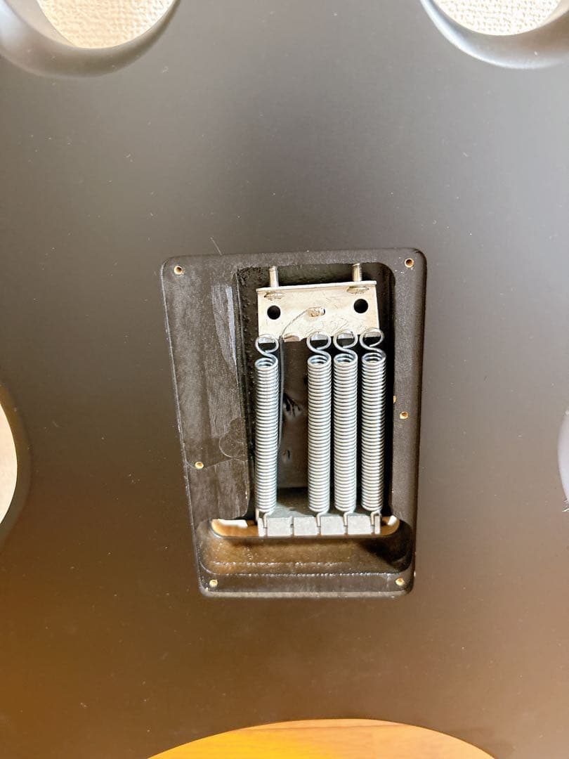 。Epiphone エピフォン ギター　エレキギター　弦楽器　一部欠損あり