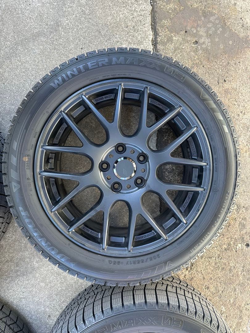 YJWORK エモーション　M8R 17インチ スタッドレスタイヤホイール