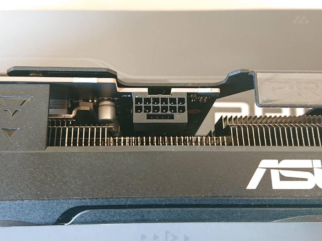 グラフィックボード・グラボ・ビデオカード ASUS GEFORCE RTX 4070Ti SUPER 16GB
