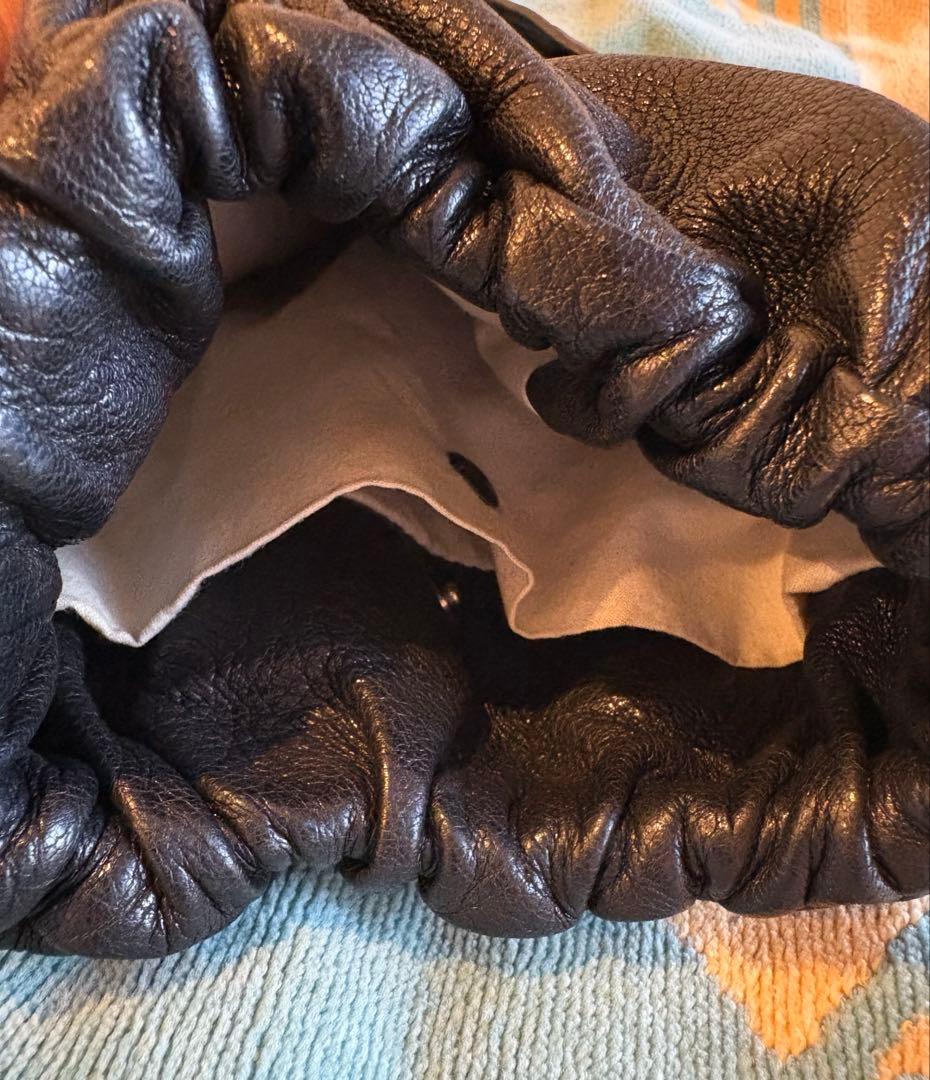 Aeta ミニバッグ 巾着 レザー