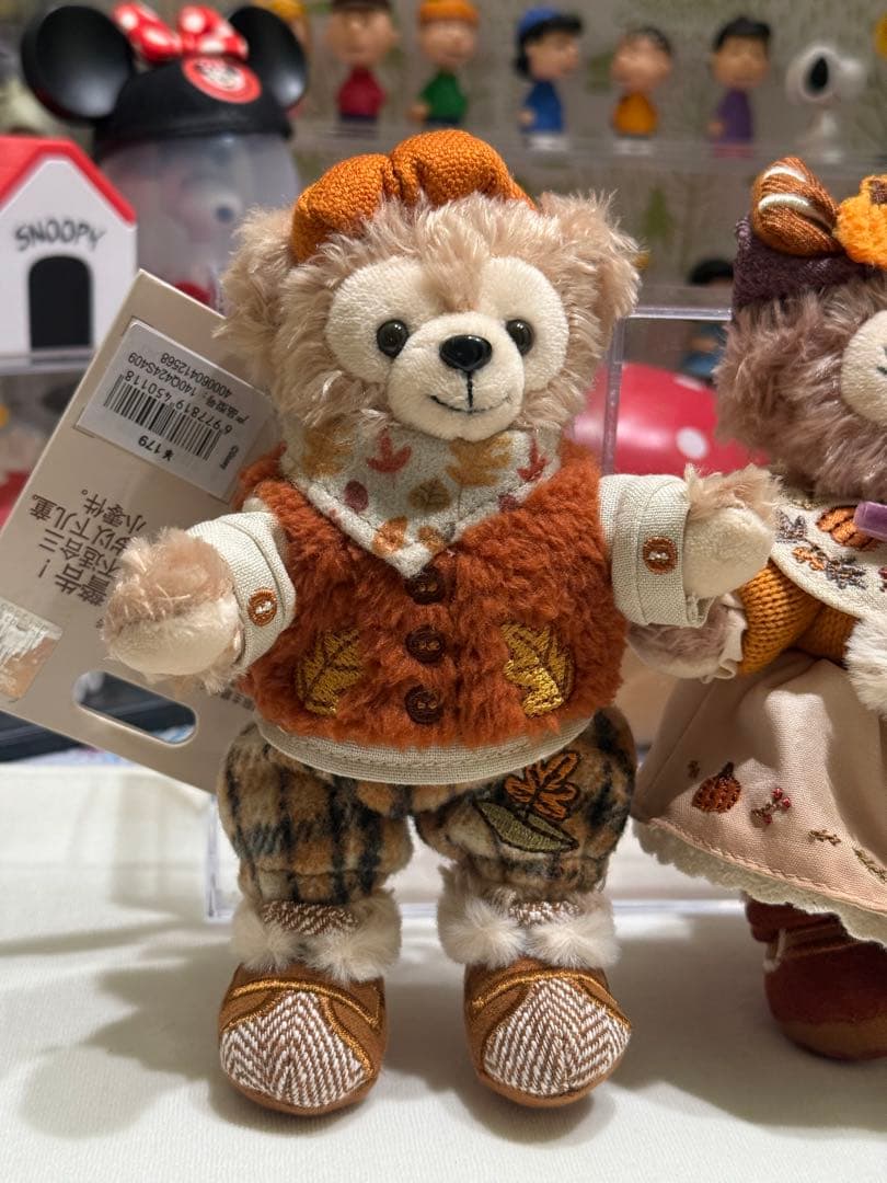 上海ディズニー限定 2024ハロウィン　ダッフィーとシェリーメイキーホルダー