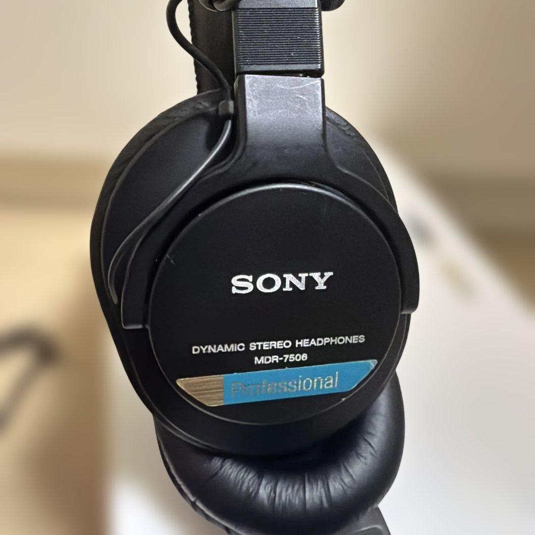 Sony MDR-7506 サウンドモニターヘッドホン　ヘッドフォン