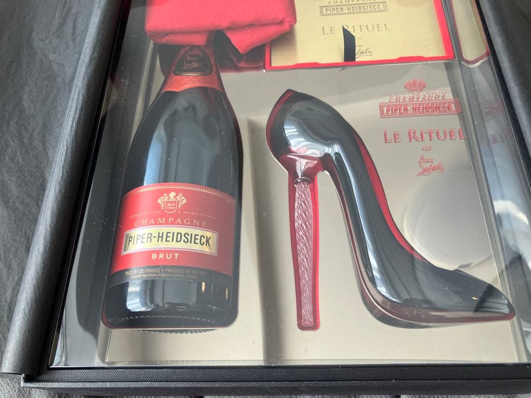 LE RITUEL　クリスチャンルブタン＆パイパーエドシック　限定コレクション