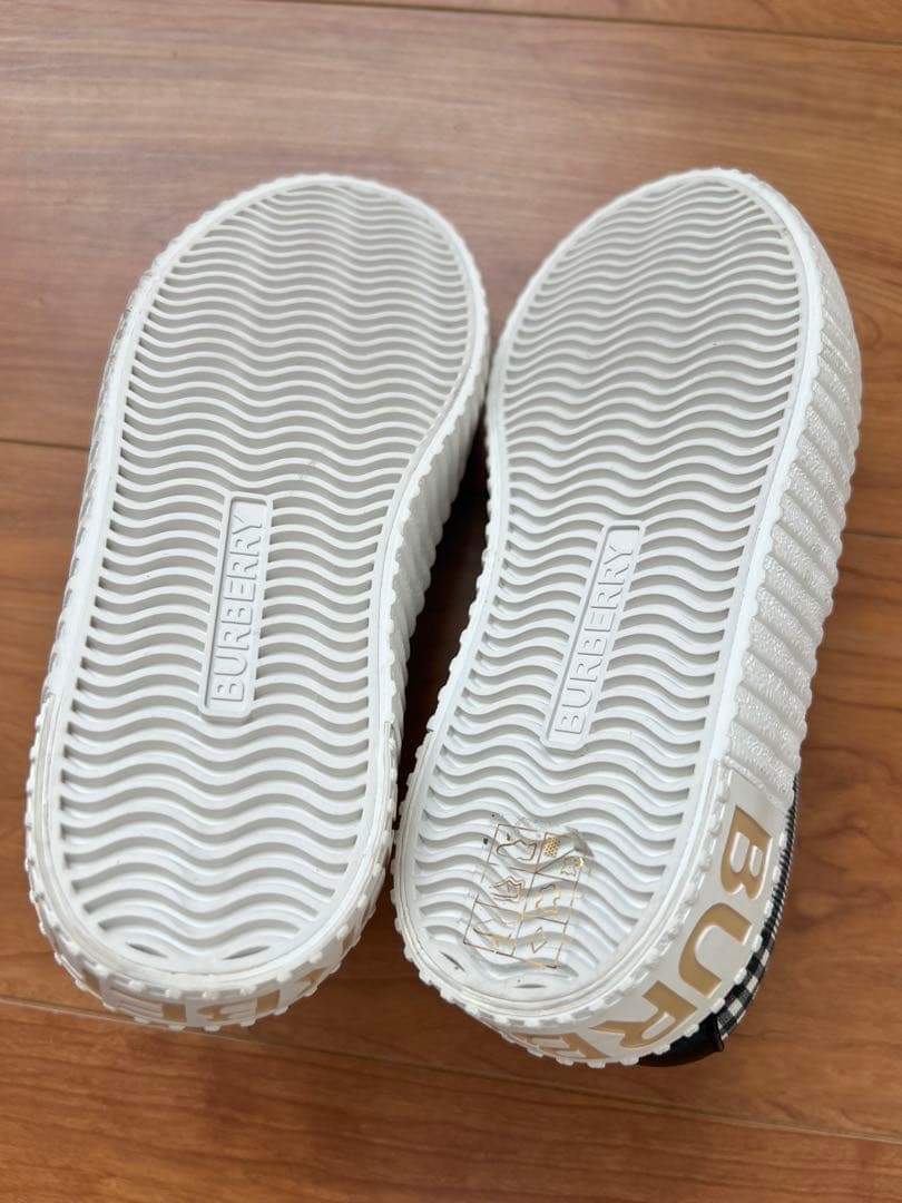 【未使用】Burberry スリッポンシューズ