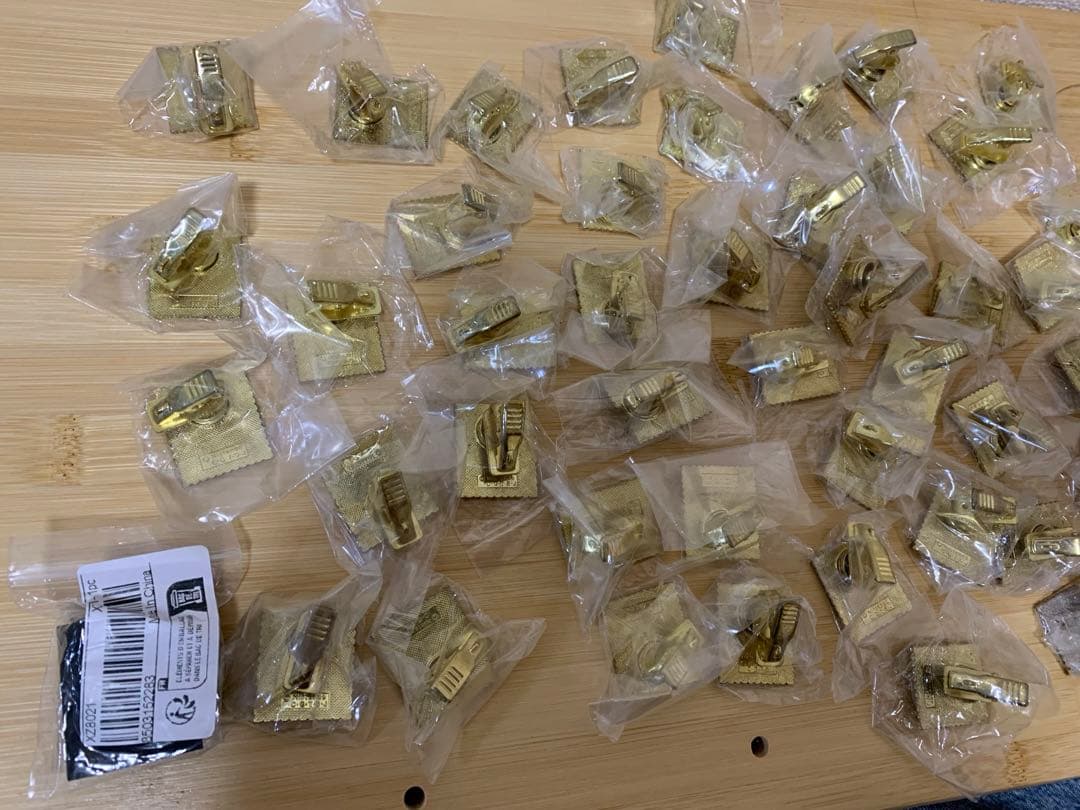 ポケモン　ピカチュウ　スタンプバッジ　ピンバッジ　未開封　全種類　コンプリート